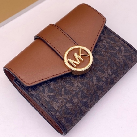 Michael kors wallet - Picture 3 of 12